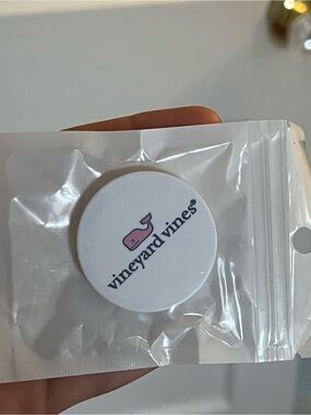 Vineyard Vines Pink Whale Phone Grip